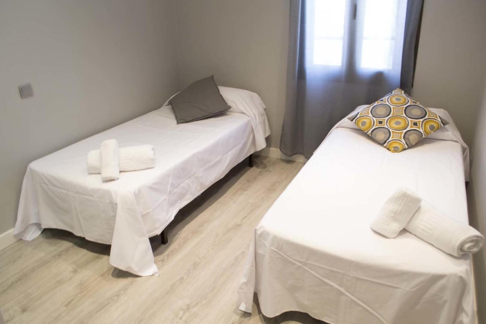Apartamenticos Plaza Las Armas Zaragoza Exterior photo